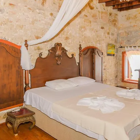 Tas Butik Otel בודרום