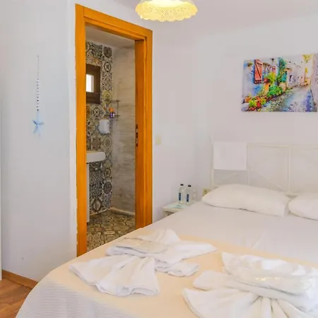 Tas Butik Otel Otel *